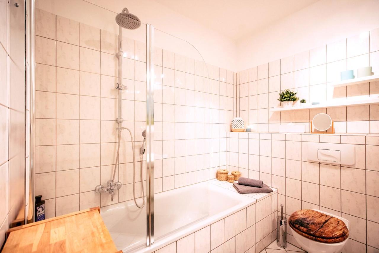 Gemuetliche Ferienwohnung Neben Der Arena Leipzig "Waldi" Exterior foto